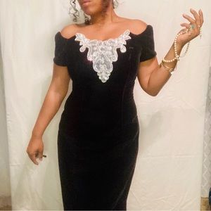 Vintage Dark Maroon Off The Shoulder Velvet Evening Gown Size 6